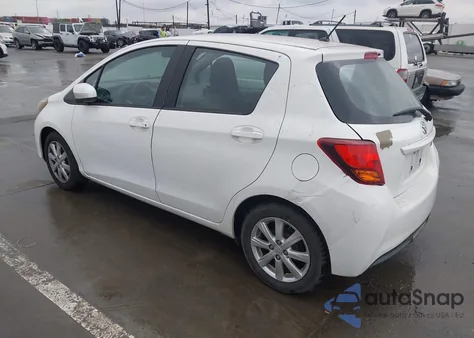 2015 Toyota Yaris Le z USA, uszkodzony, nr VIN VNKKTUD30FA055540